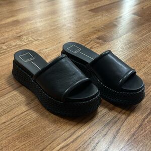 Dolce Vita Platform Slide